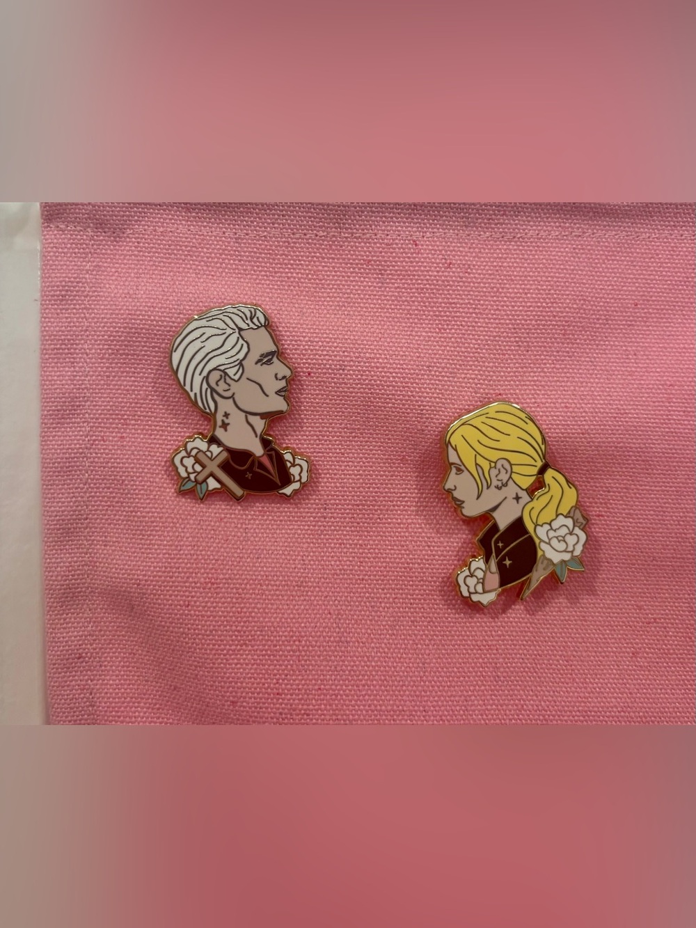 Buffy the Vampire Slayer Pin Set — Buffy and Spike